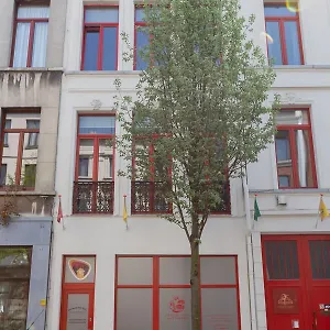 *** Bed & Breakfast Because The Night België
